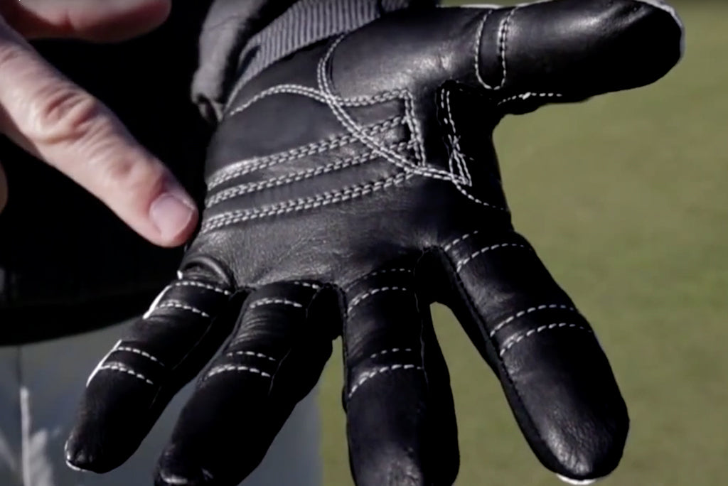 CHOOSING THE PERFECT GOLF GLOVES